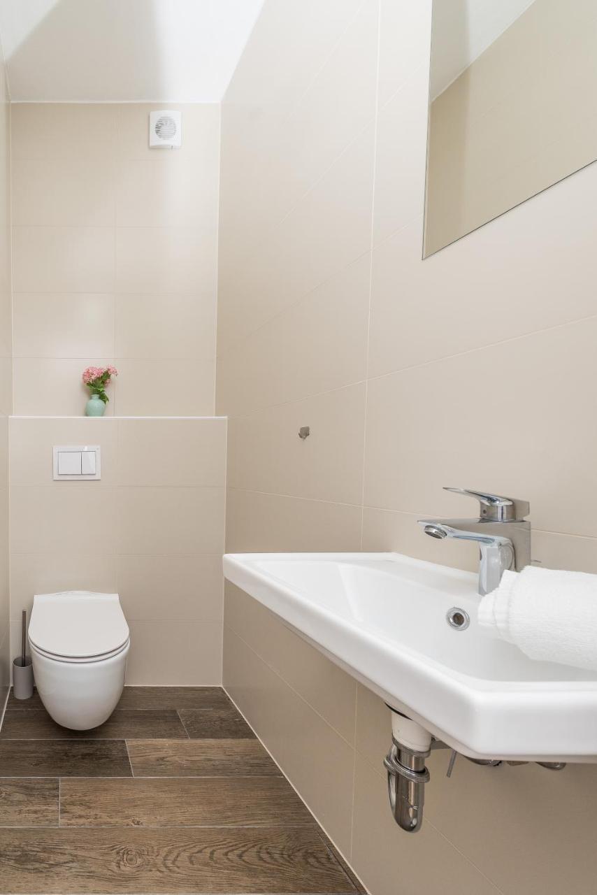 Villa Star 4 Luxury Apartment With A Pool نوفاليا المظهر الخارجي الصورة
